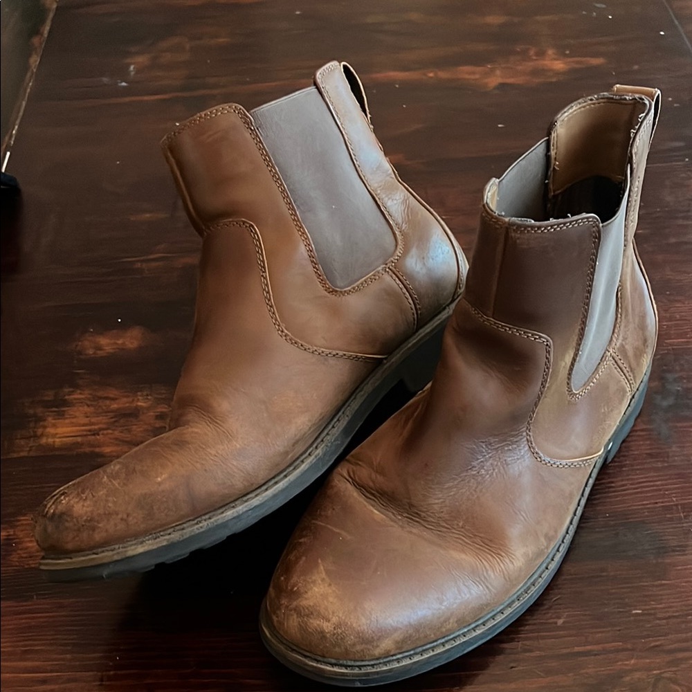 G.H. Bass &Co Leather Boots - Dallas style